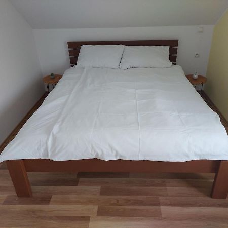 Apartma Vali Lägenhet Gradisca Exteriör bild