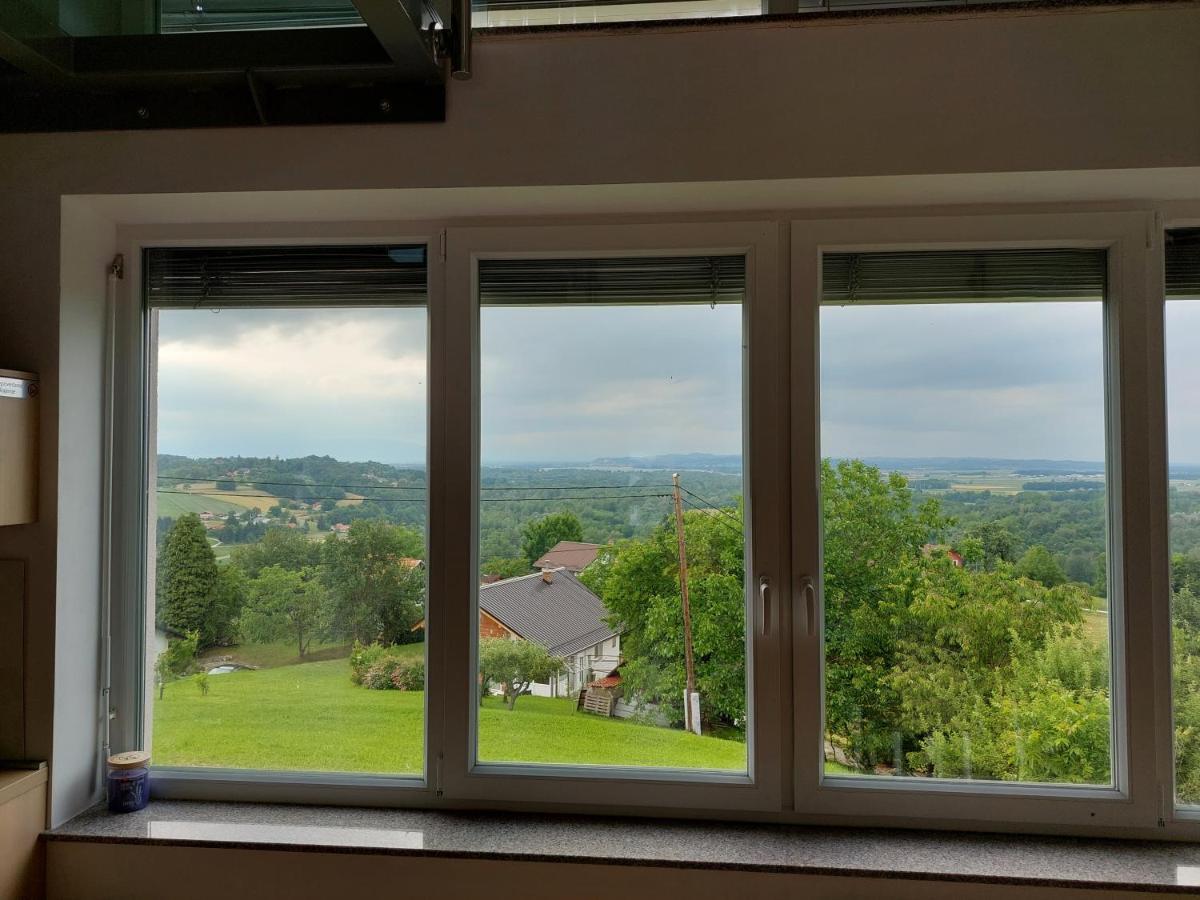 Apartma Vali Lägenhet Gradisca Exteriör bild