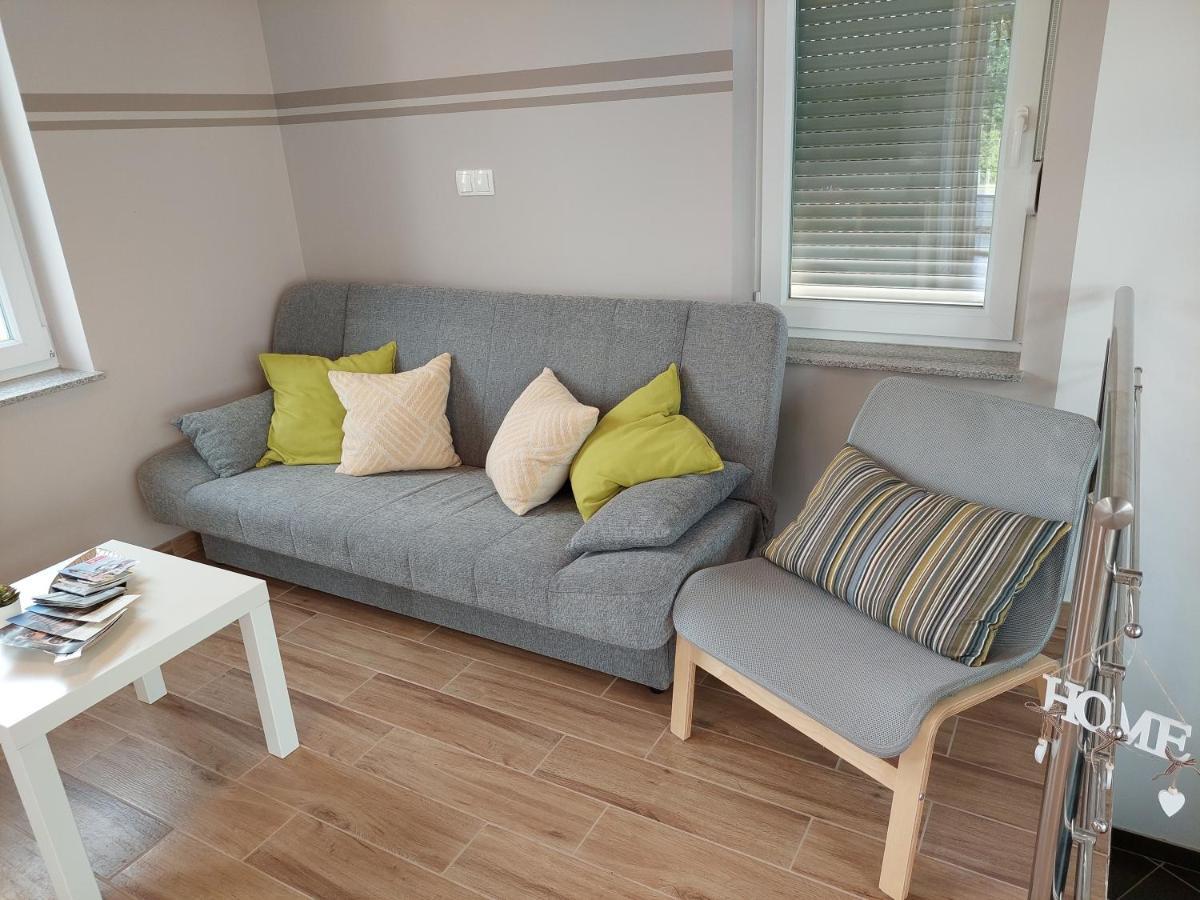 Apartma Vali Lägenhet Gradisca Exteriör bild